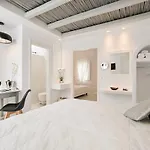 Naxos Evilion Luxury & * Naxos City