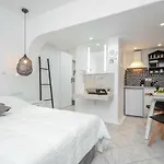 Naxos Evilion Luxury &