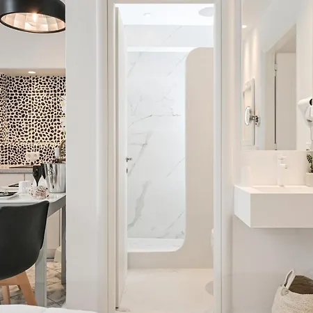 Naxos Evilion Luxury & Naxos City