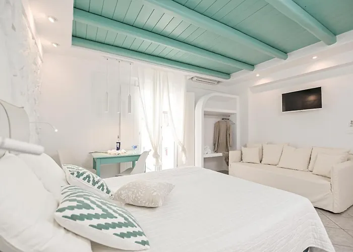 Naxos Evilion Luxury &