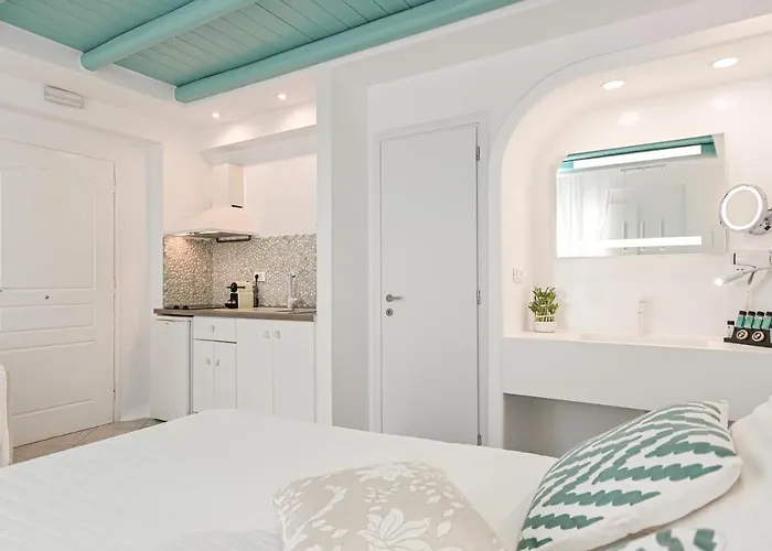 Naxos Evilion Luxury & Апартаменты *