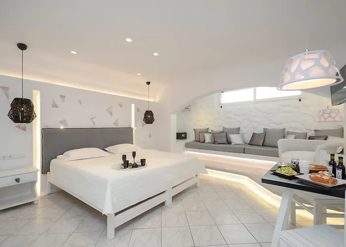 Naxos Evilion Luxury & Апартаменты